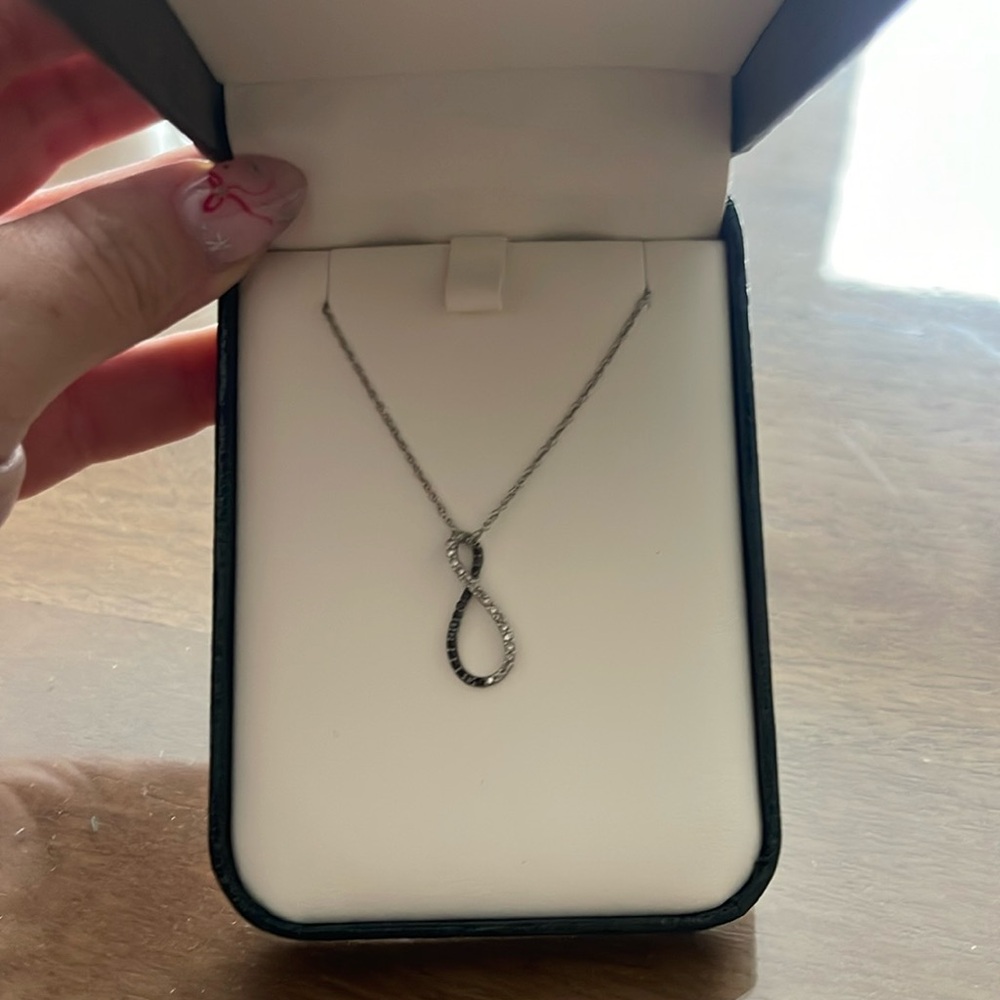 Necklace with two toned gems